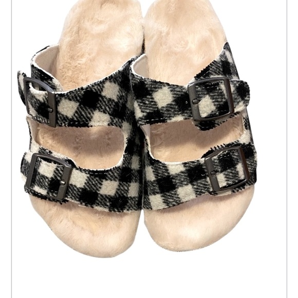 Olivia Miller Black and White Plaid Girls Slippers Sandals size 1 New in Box - Picture 3 of 11